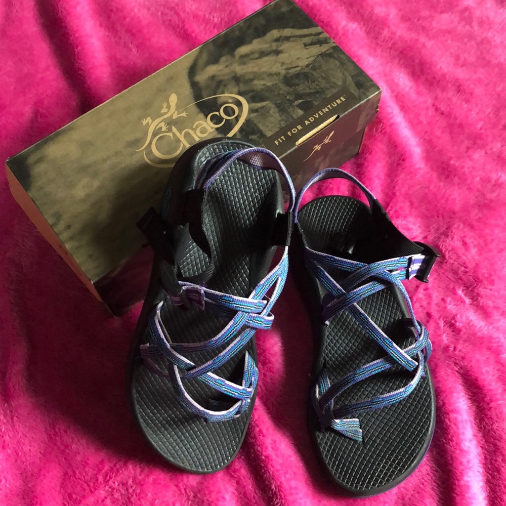 Chacos / size 8 / blue & purple